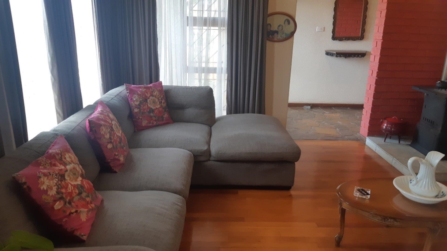 To Let 1 Bedroom Property for Rent in Soneike Western Cape